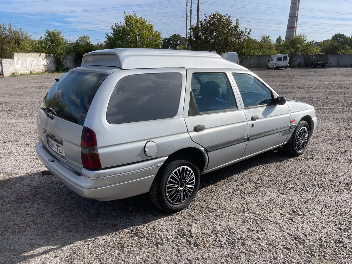 Ford Escort foto 4