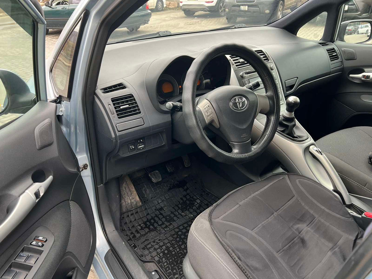 Toyota Auris foto 5