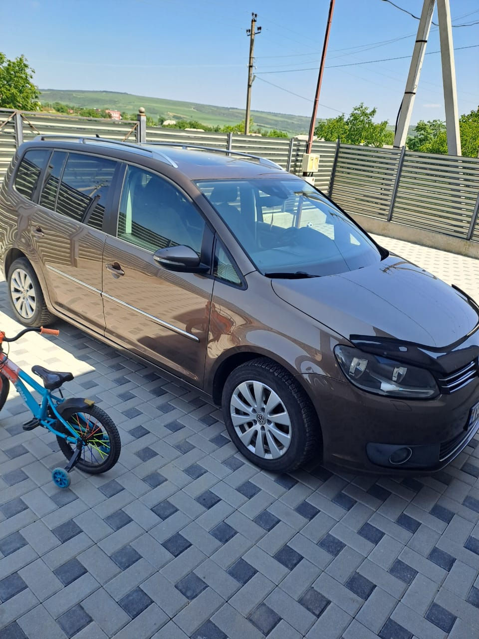 Volkswagen Touran фото 2