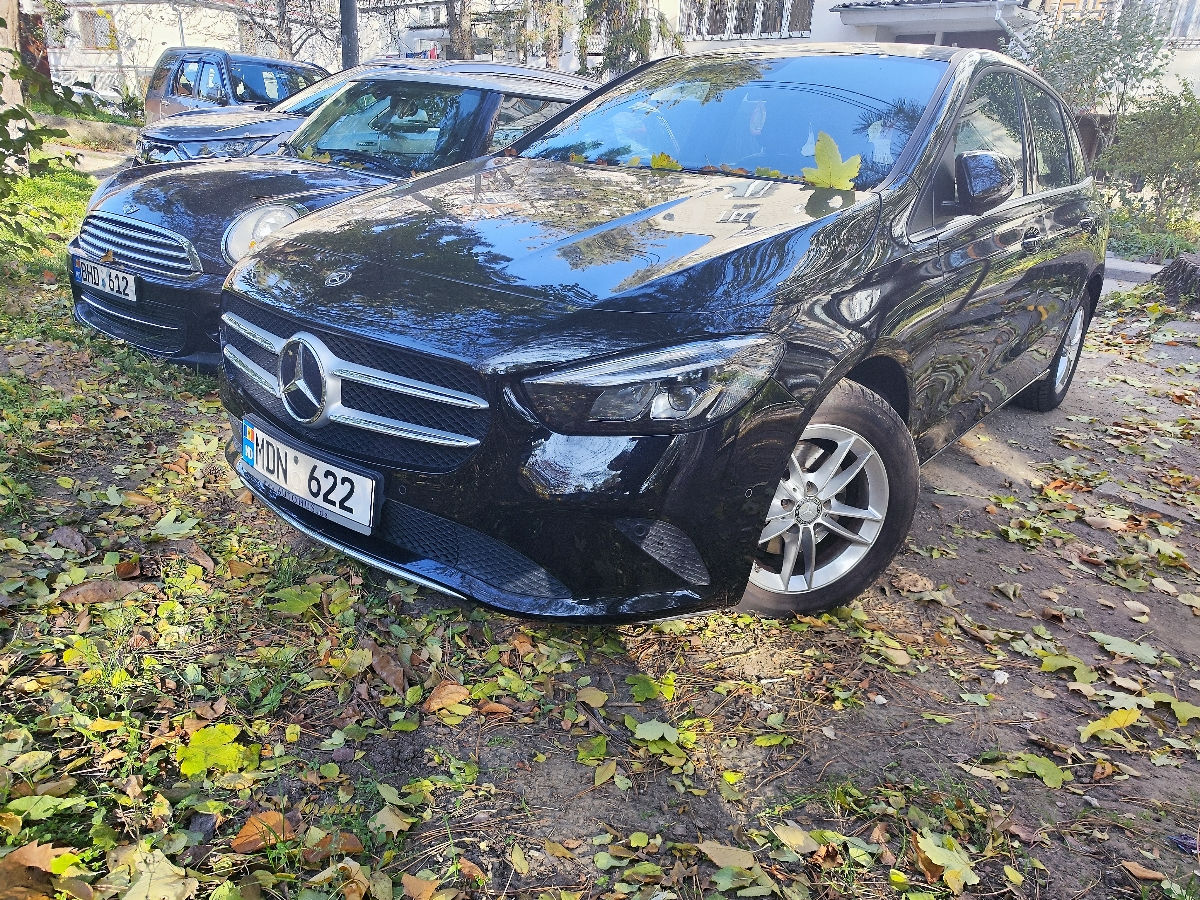 Mercedes B-Class 2019 г. с пробегом 99000 км, Дизель, 14200