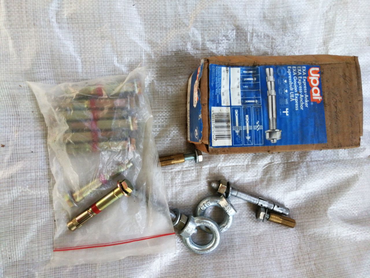 Анкерные дюбеля мощные производство Германия