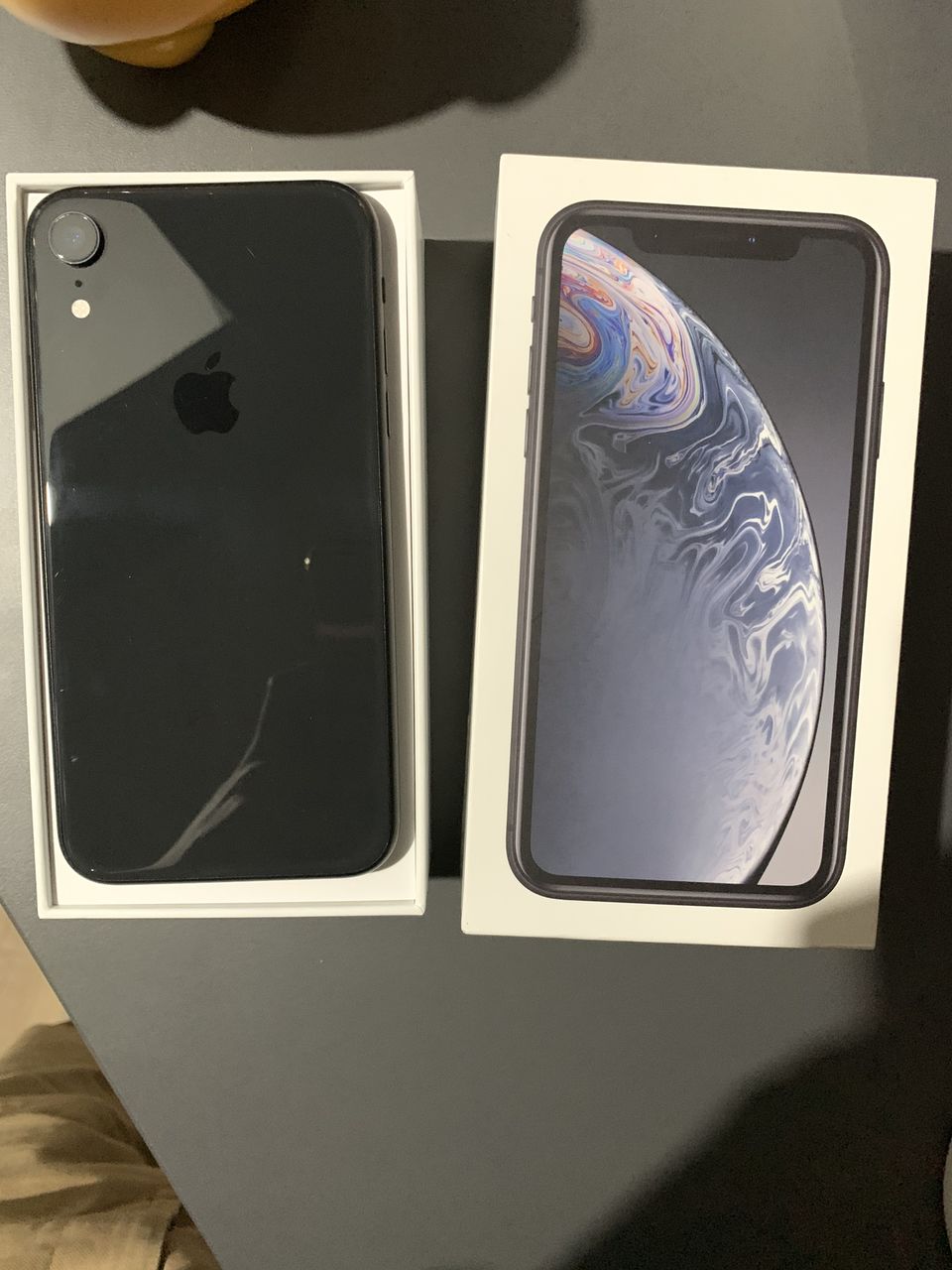 Оригинальный xr. Iphone 10 XR. Iphone XR 64gb камера. Iphone XR slimbox. Камера iphone 10 XR.