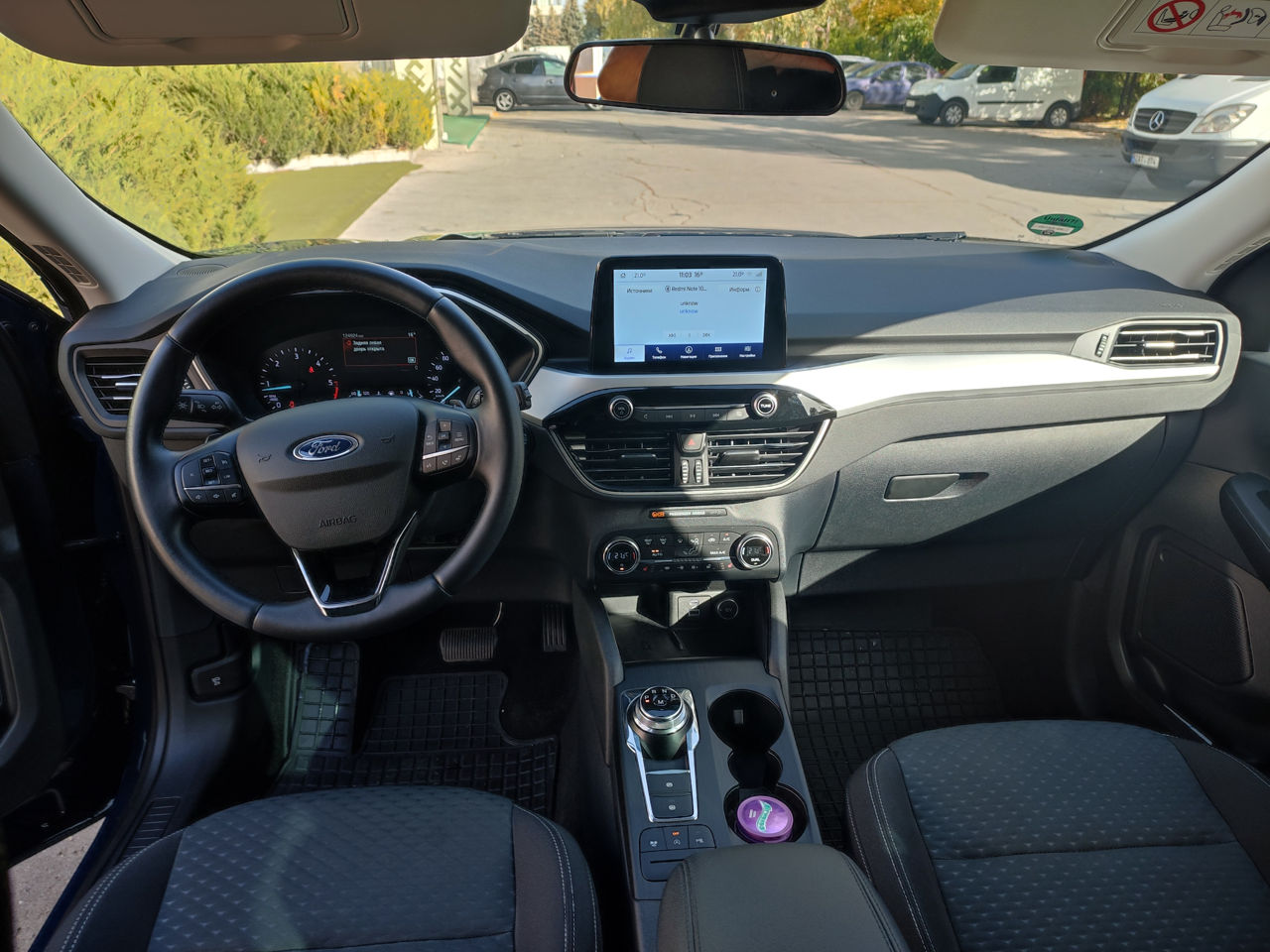 Ford Kuga фото 8