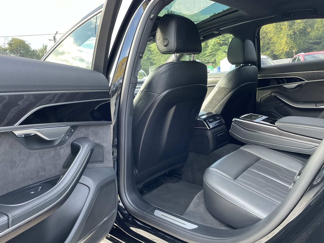 Audi A8 foto 16