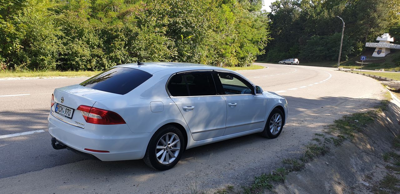 Chirie auto.  Прокат авто.  Лучшее из лучших. 24/24. Livrarea prin Chisinau.  Aeroport. foto 5
