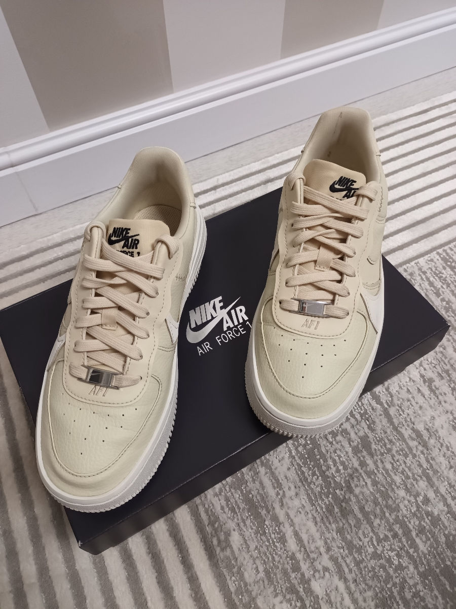 black air force platform