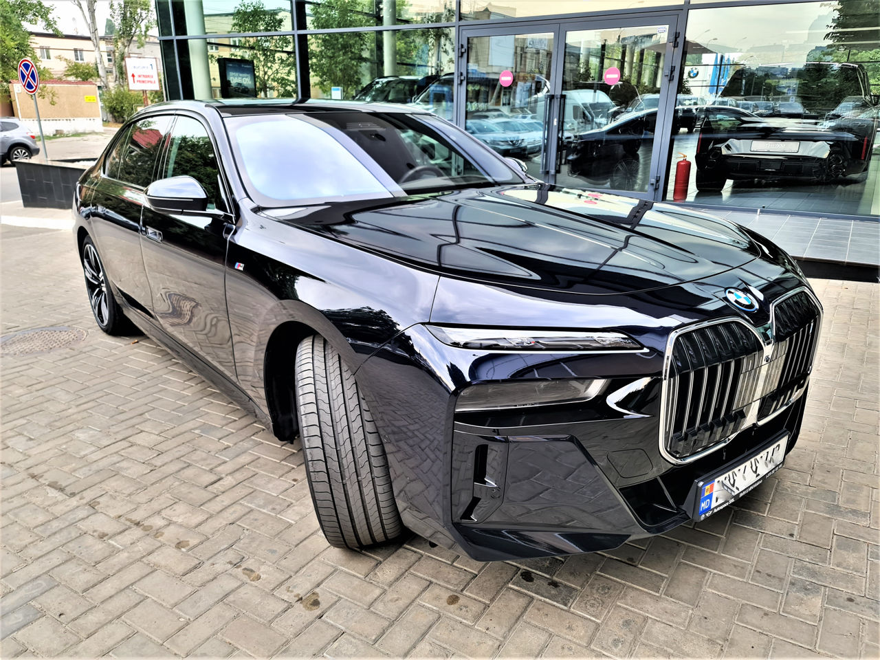 BMW 7 Series foto 2