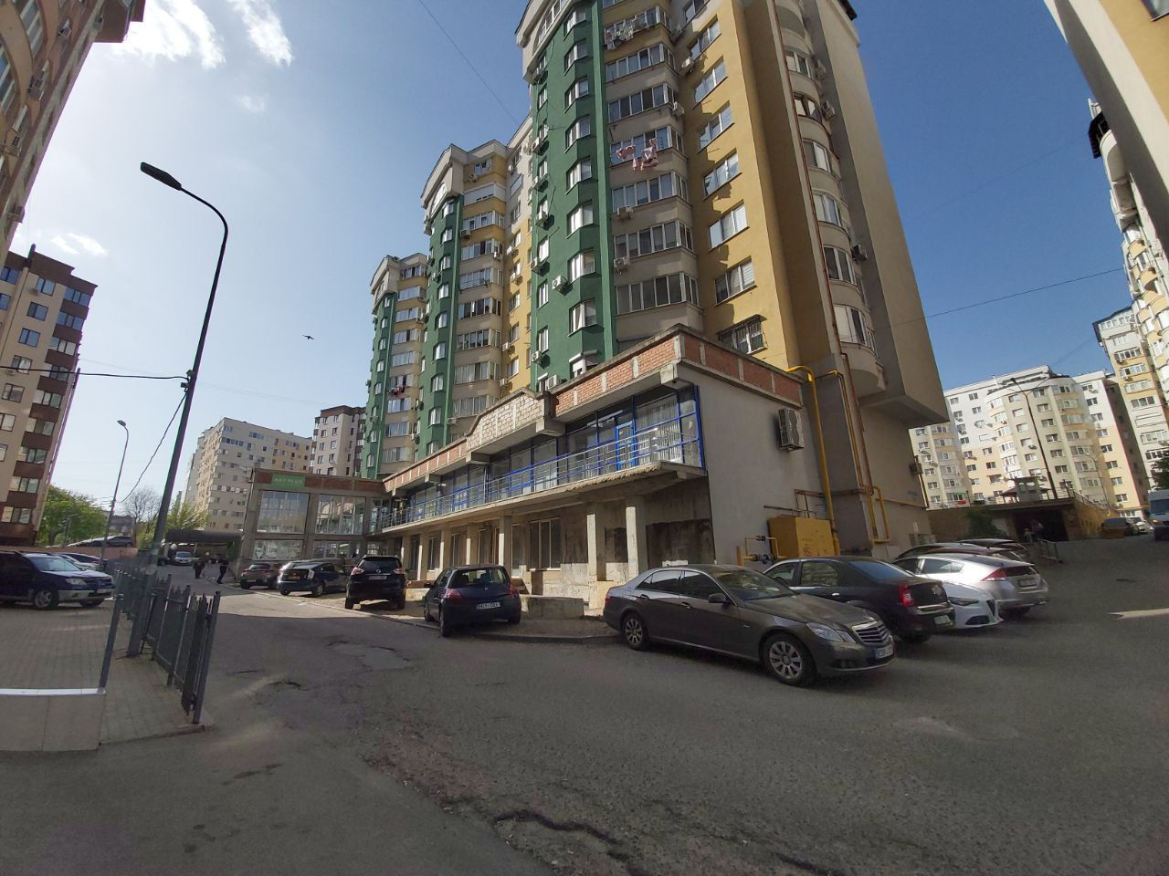 Se oferă spre locațiune spațiu comercial cu suprafața 1000 m.p. foto 2