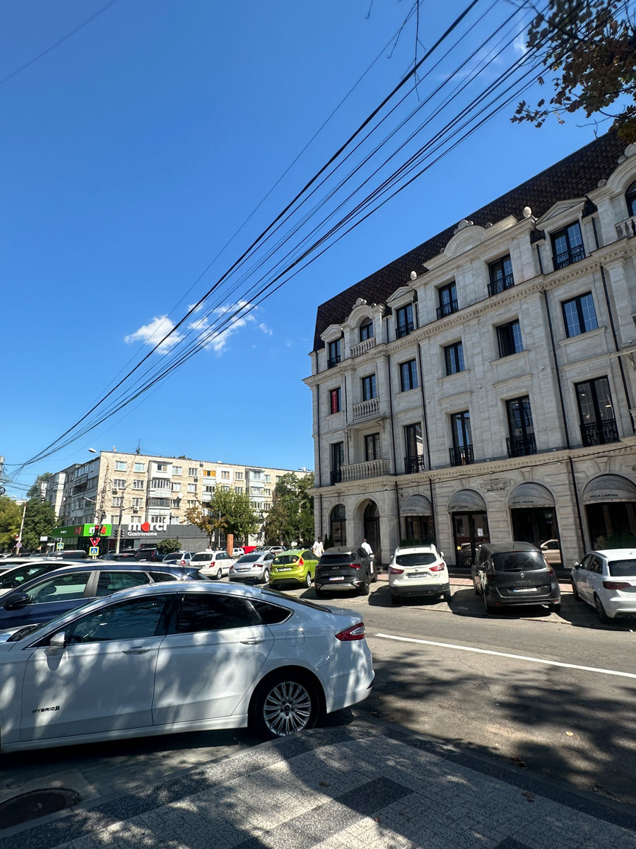 Arenda cladire 1025 m2 / Аренда здания - 1025 кв.м.  foto 3