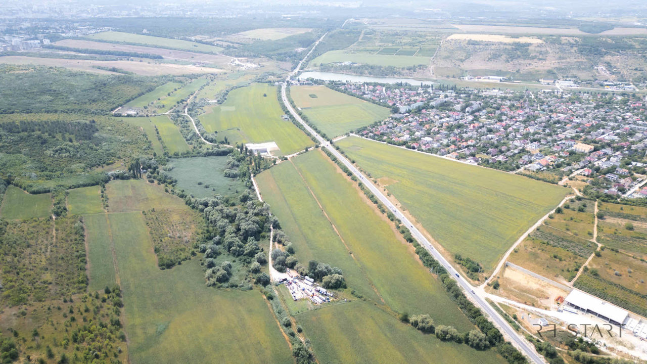 Spre vânzare: teren în pădure, cu priveliște spectaculoasă, situat în Grătiești.