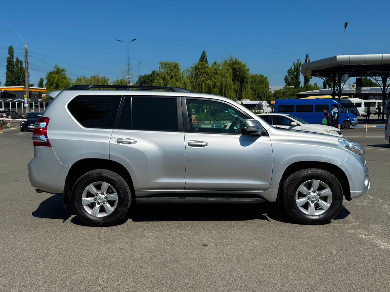 Toyota Land Cruiser Prado фото 3