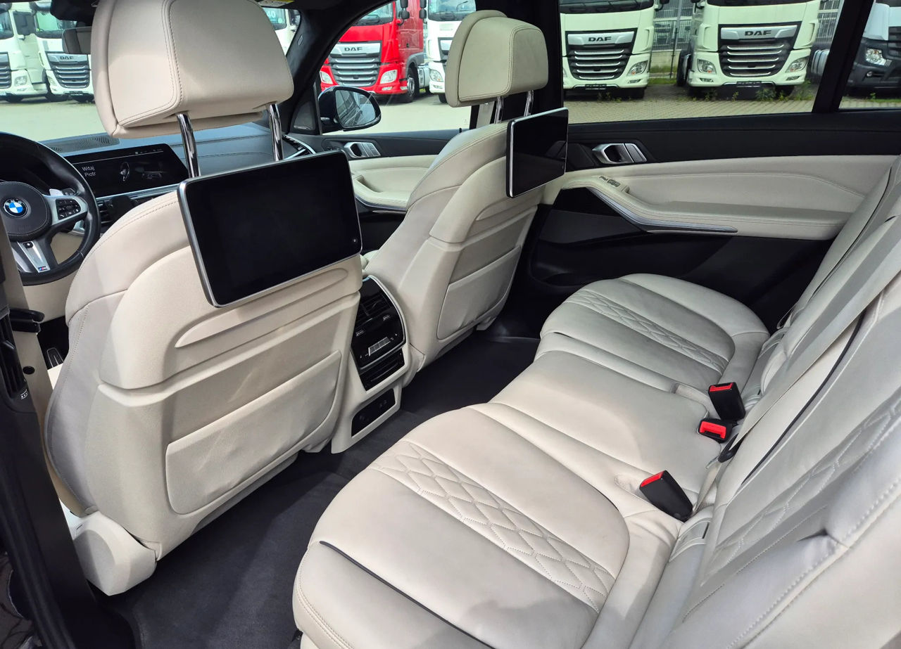 BMW X7 foto 15