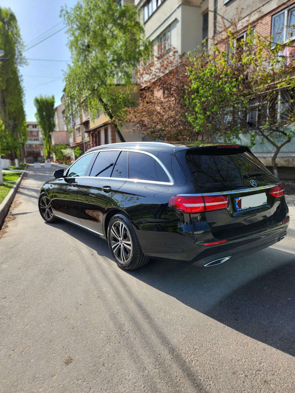 Mercedes E-Class foto 1