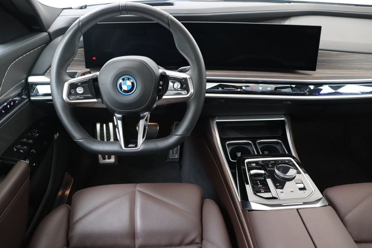 BMW i7 foto 5