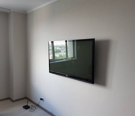 Кронштейн для телевизора на стену. Suport tv. Instalarea specializata a suportului TV pe perete. foto 3