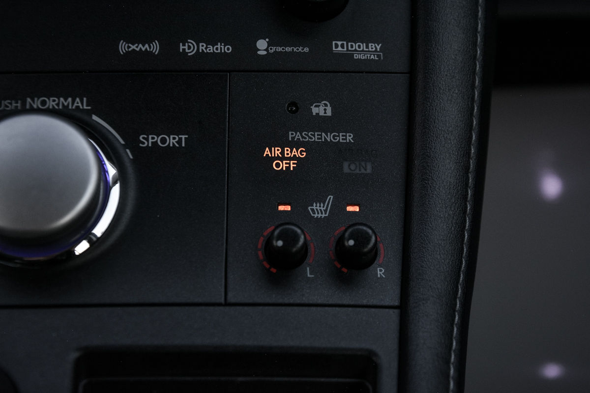 Lexus CT Series фото 19