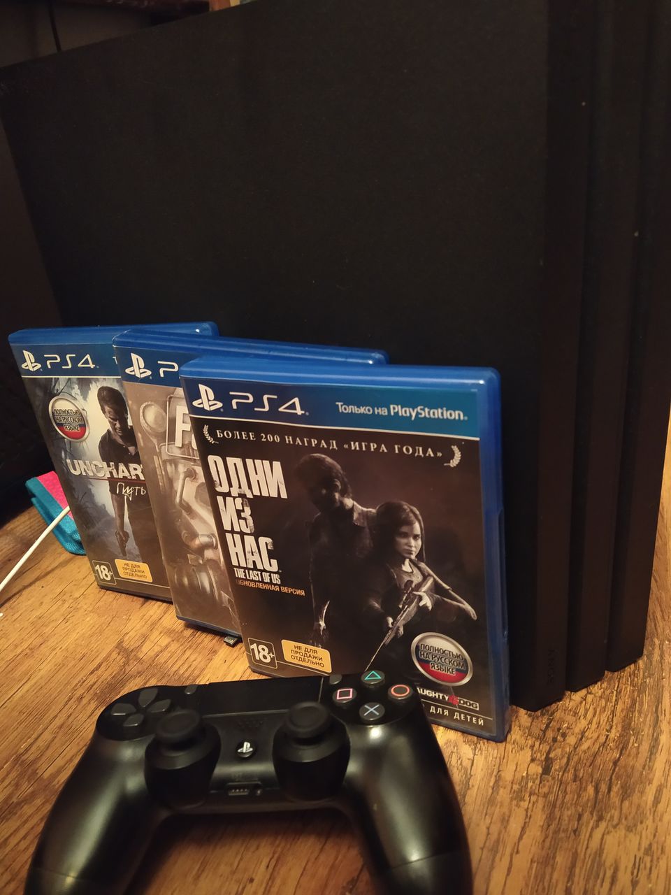 Продам ps 4 pro