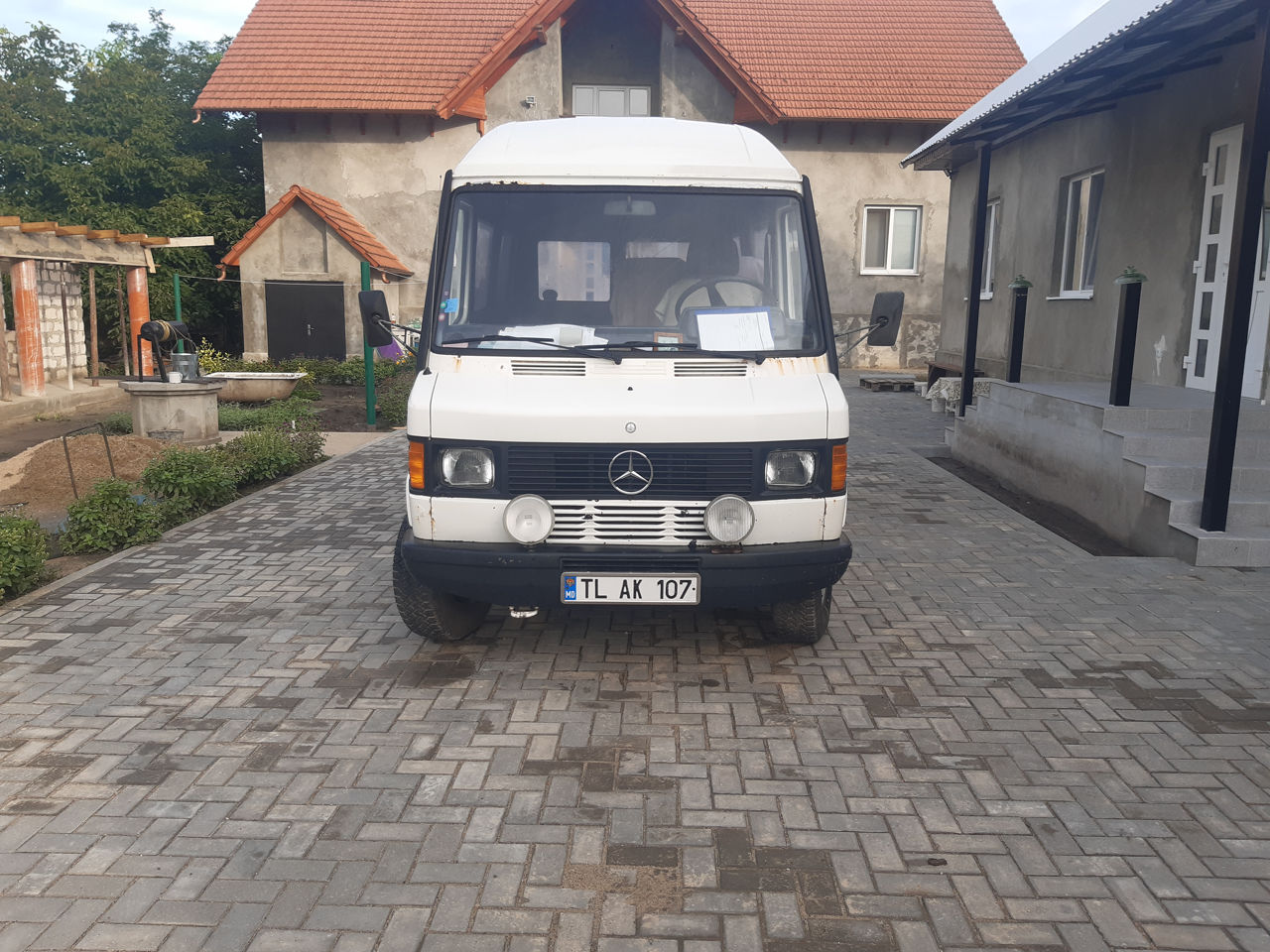 Mercedes 310D