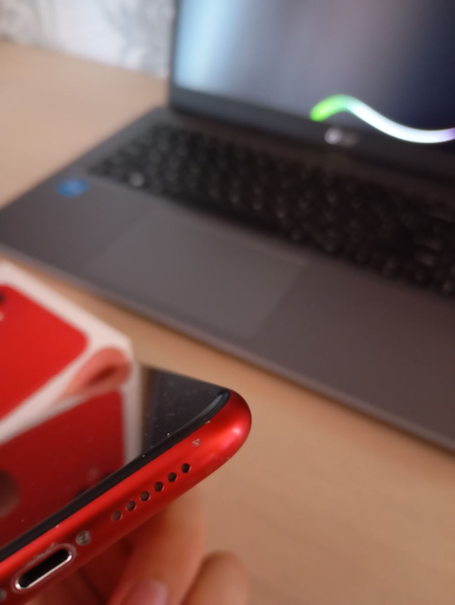 Iphone 11 (Red Product) фото 6