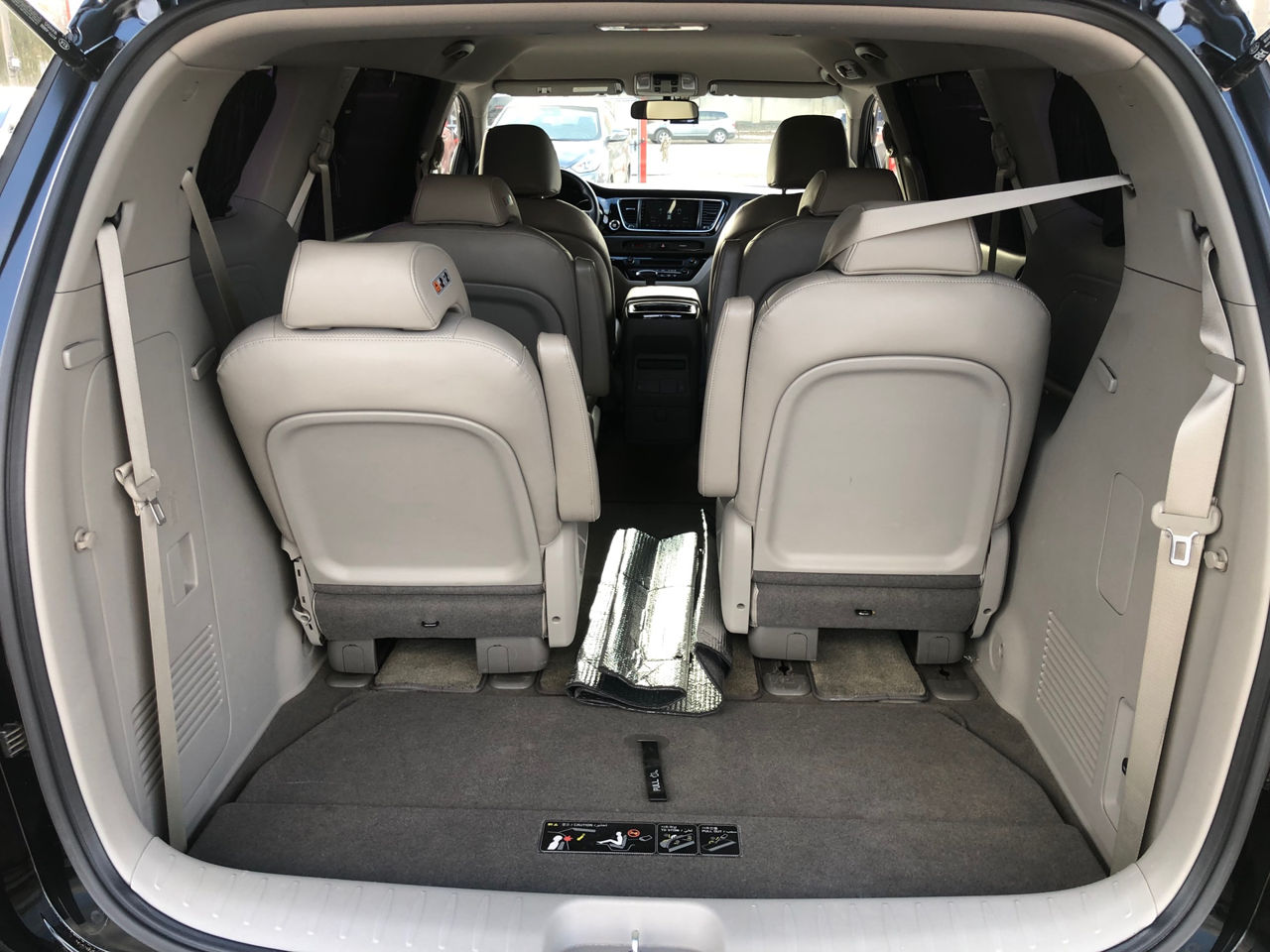 KIA Carnival foto 17