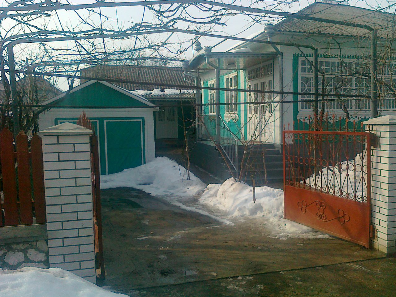 Vind casa buna sau schimb + lot de constructii in or.Glodeni. фото 0