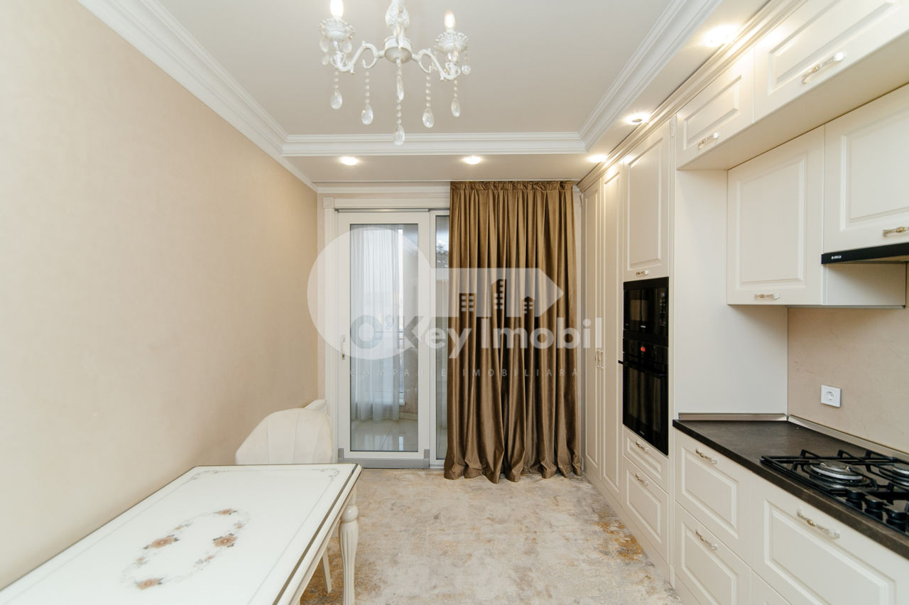 Apartament cu 2 camere, 70 m², Centru, Chișinău foto 4