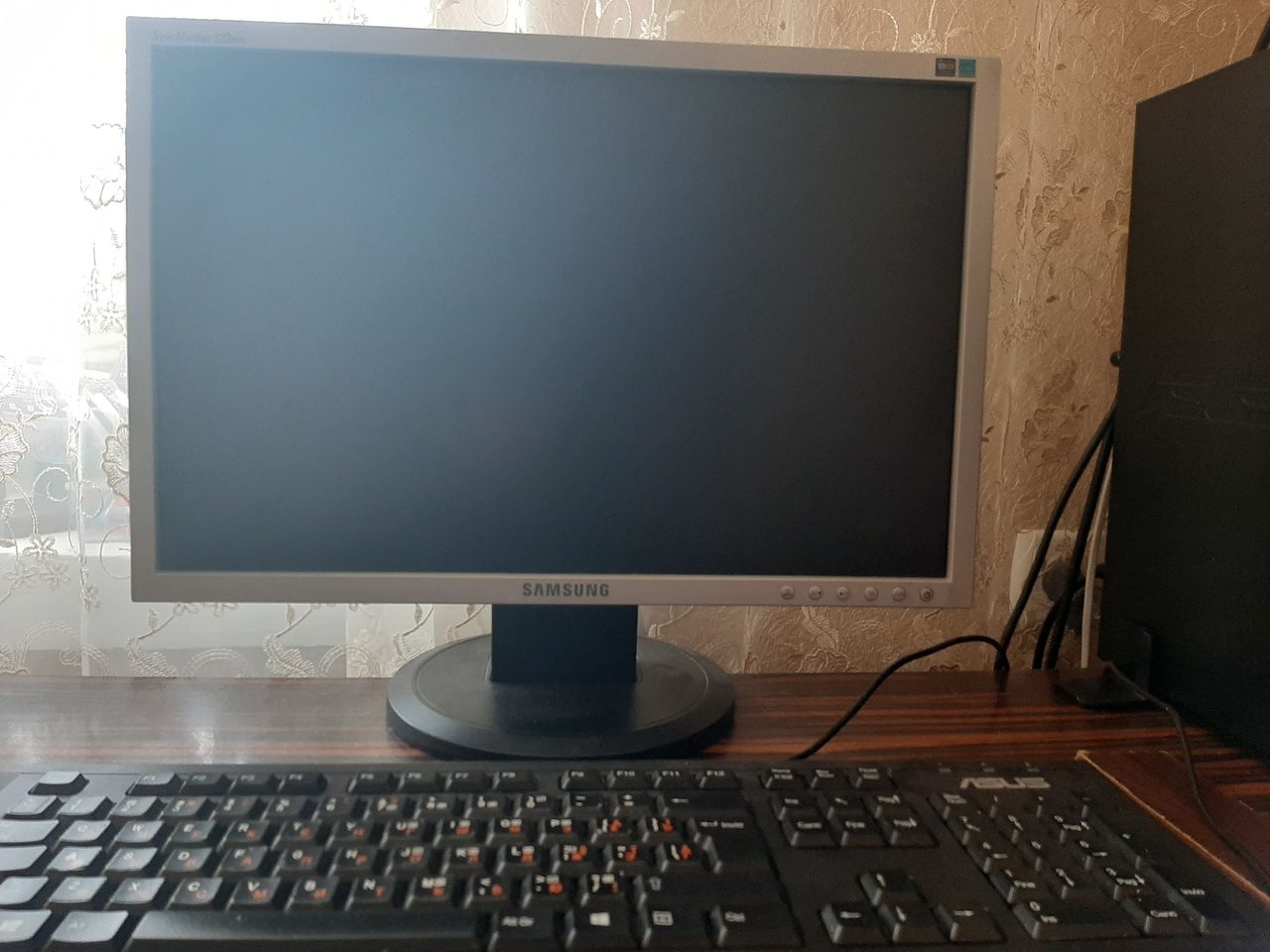 Vînd monitor Samsung în stare ideală