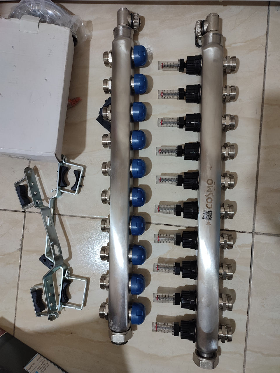 Гребёнка для теплого пола 10 контуров в комплекте с кранами?