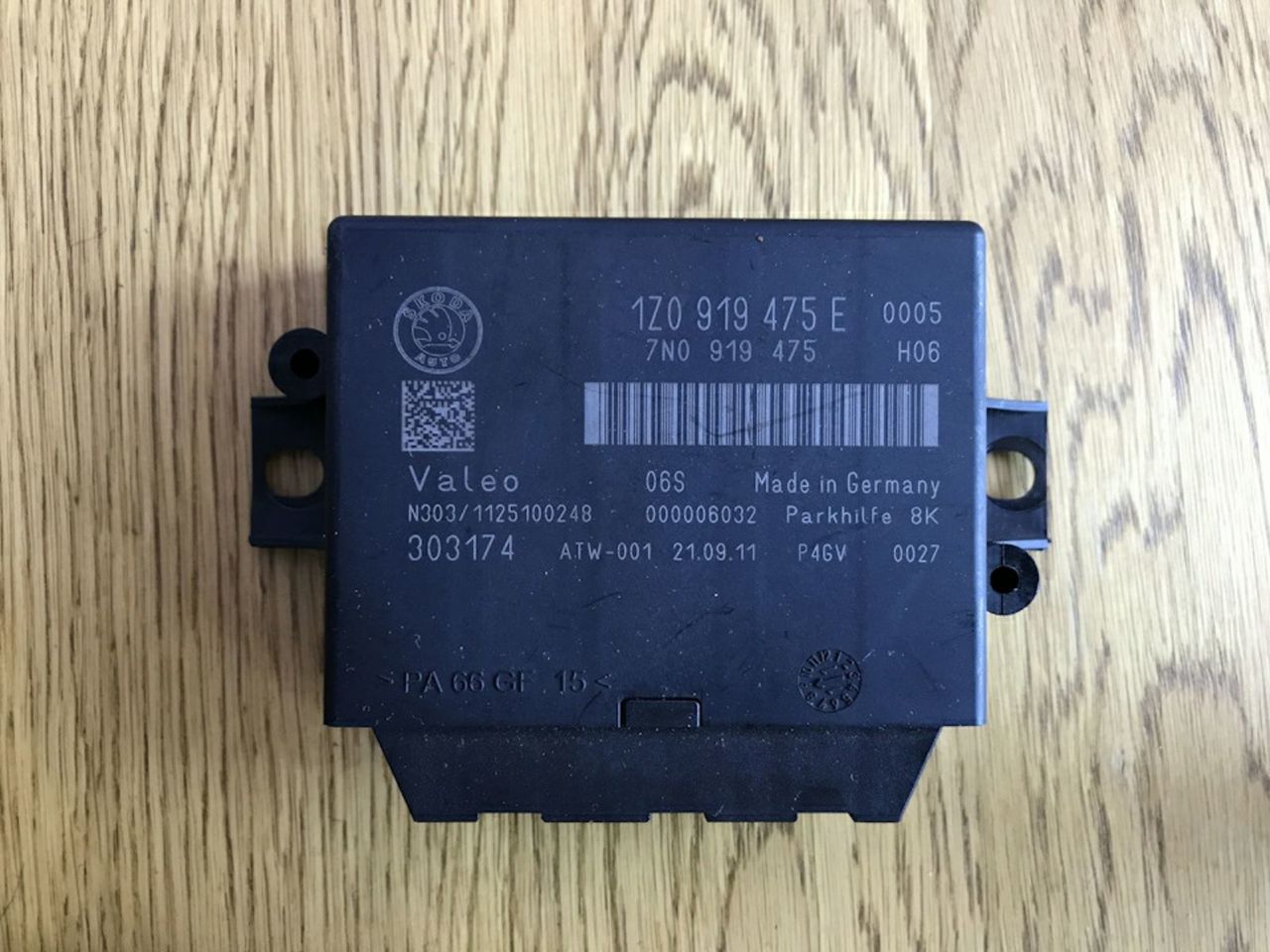 Блок парктроника на 8 сенсоров Valeo Skoda 1Z0 919 475 E + зуммер 8E0919279 foto 0