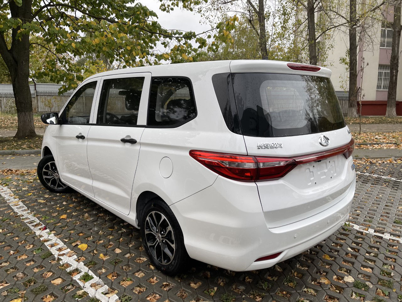 Changan Auchan A600 EV фото 6