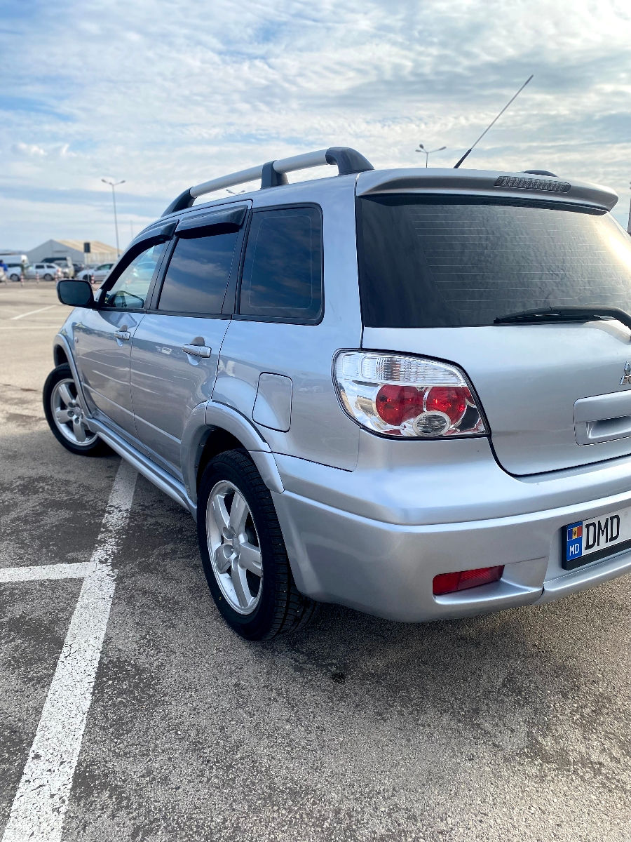 MitsubishiOutlander