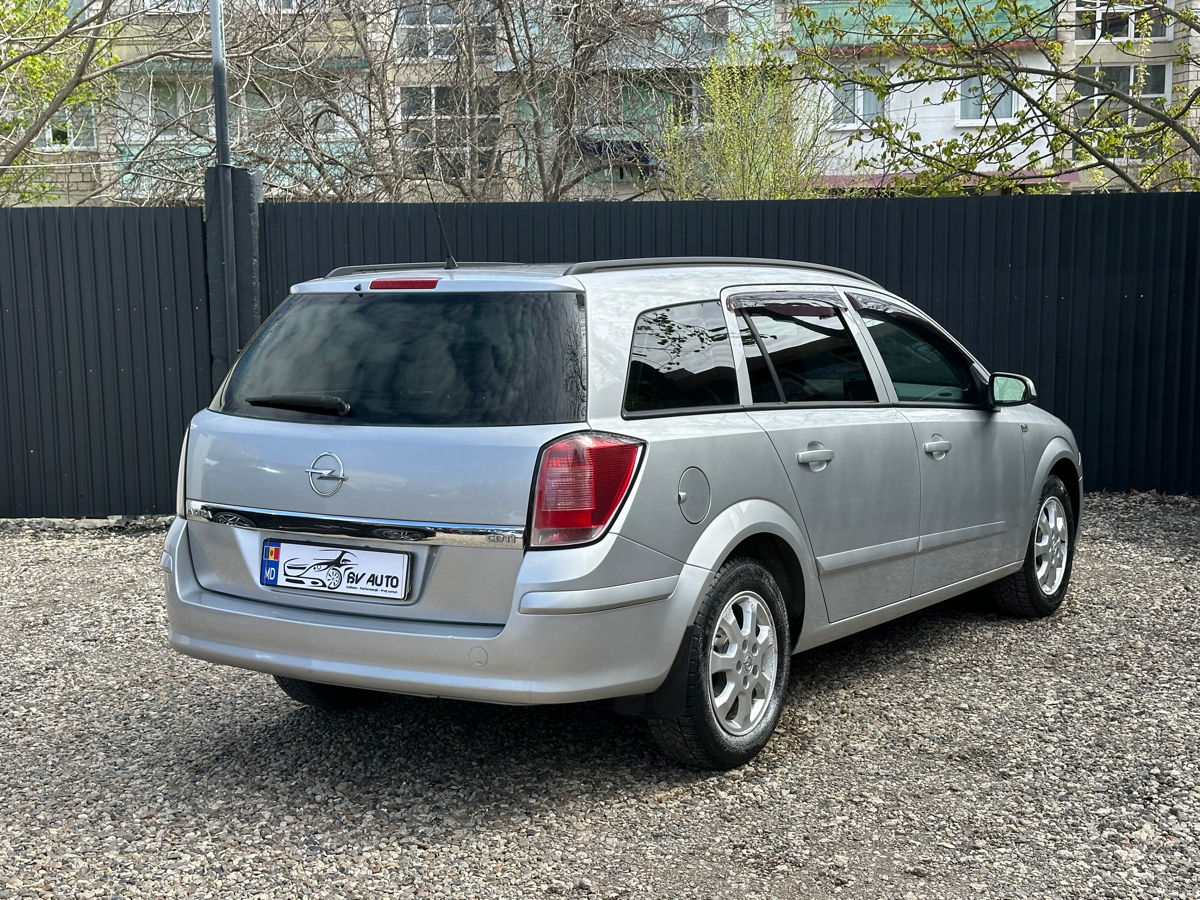 Opel Astra foto 3