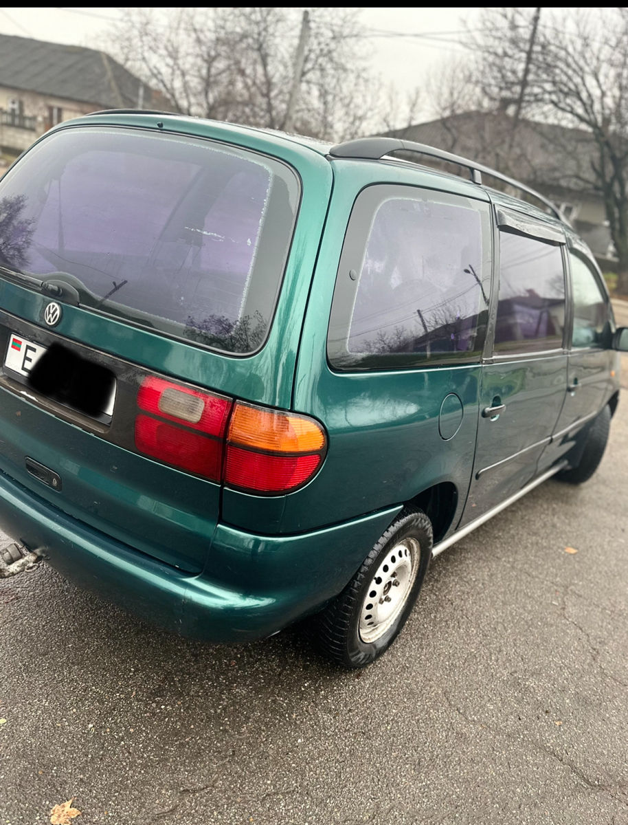 Volkswagen Sharan foto 2