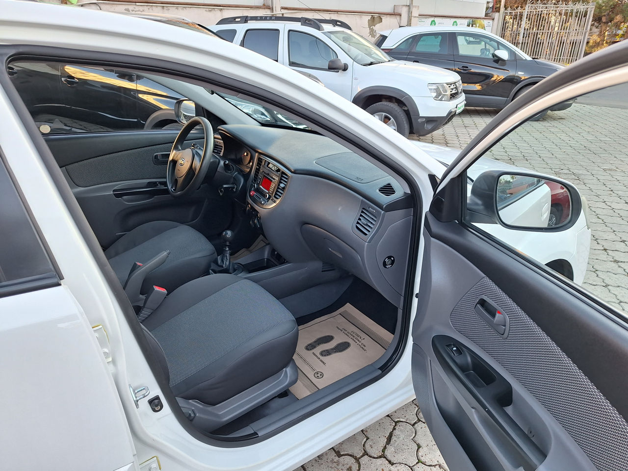 KIA Rio foto 10