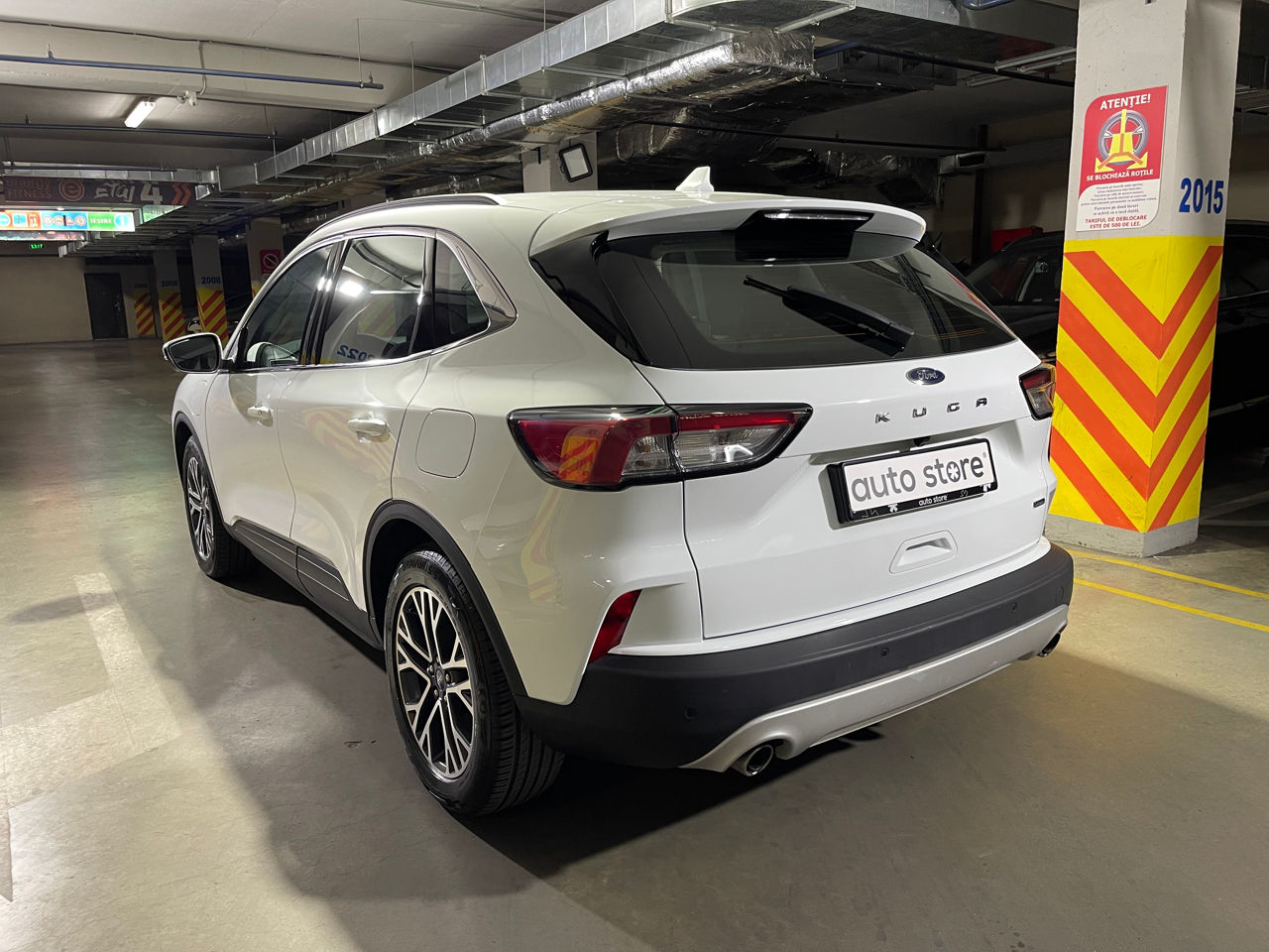 Ford Kuga foto 2