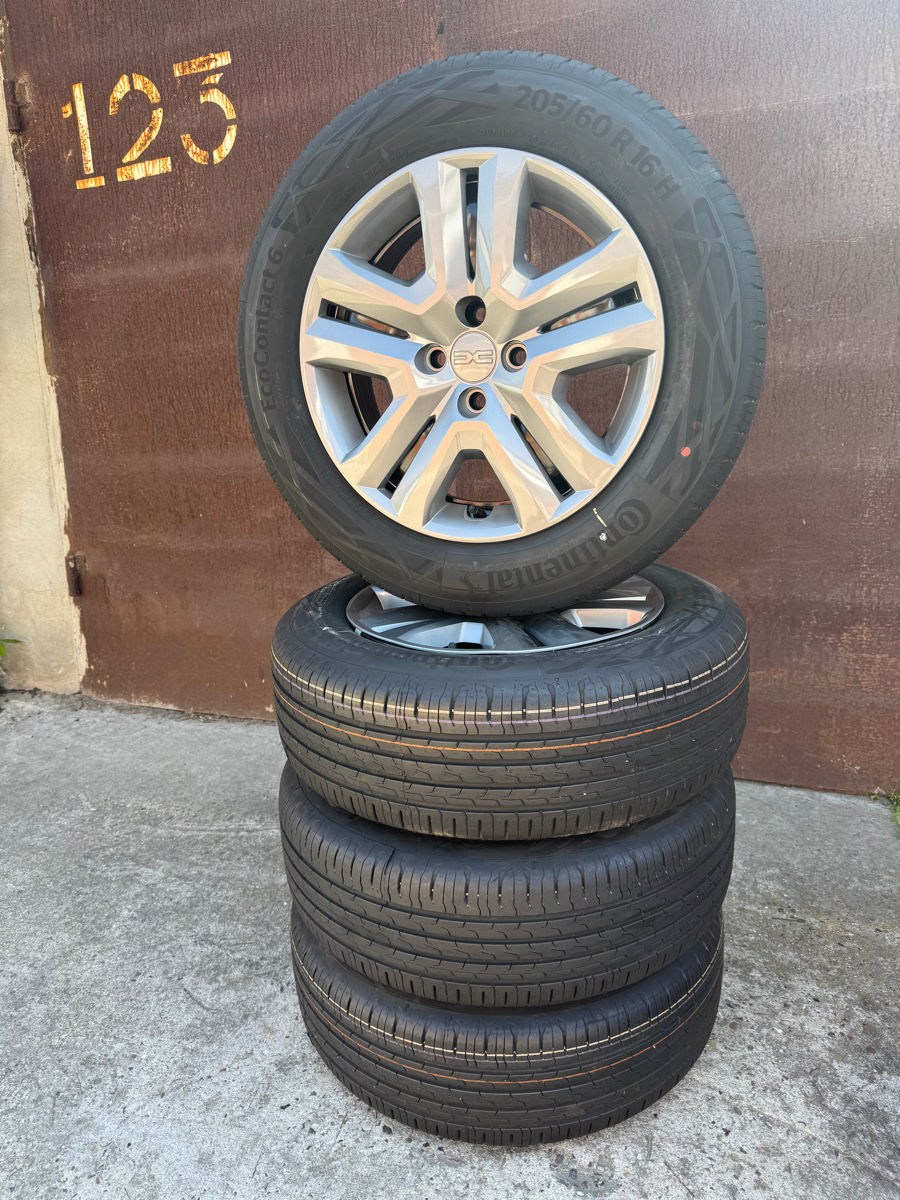 Complect 4 roți Dacia Sandero Stepway 205/60 R16 foto 0