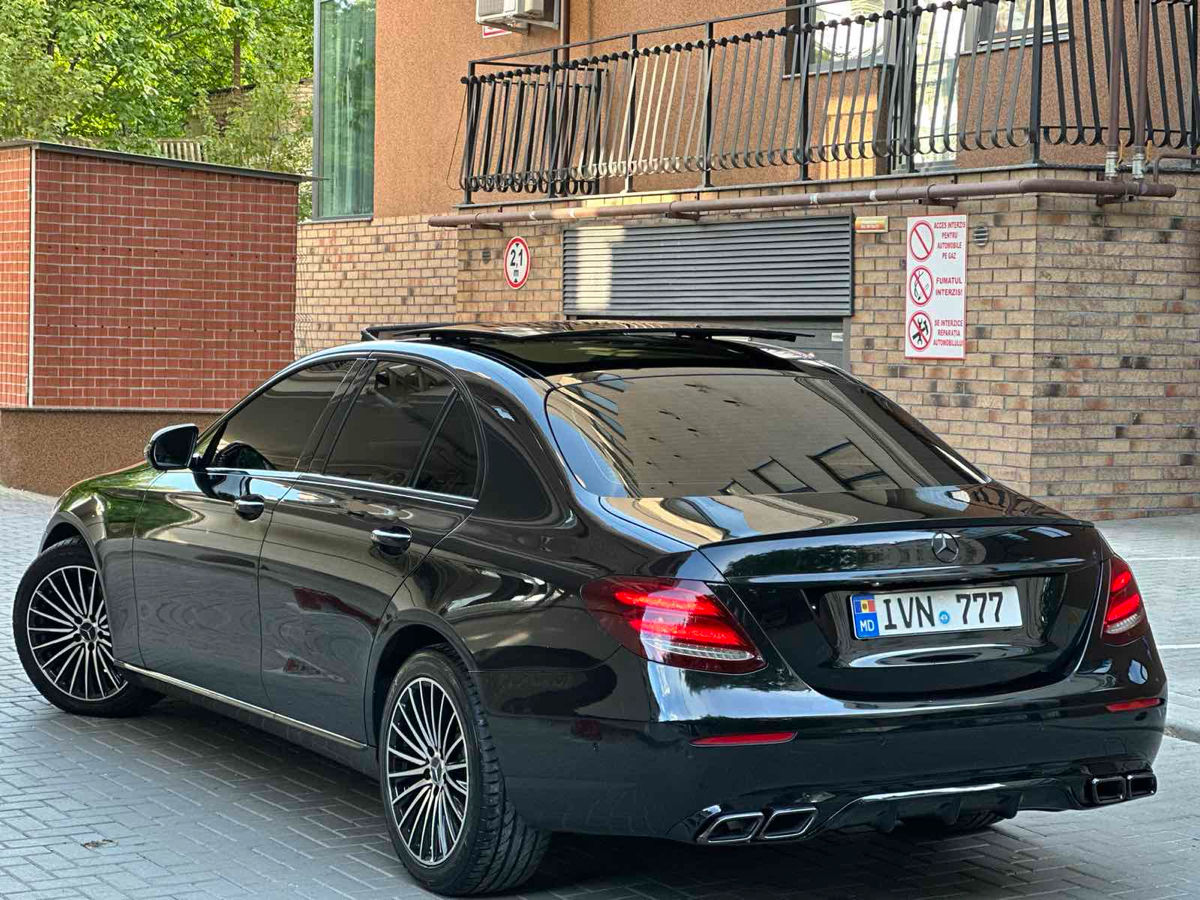 Mercedes E-Class foto 3