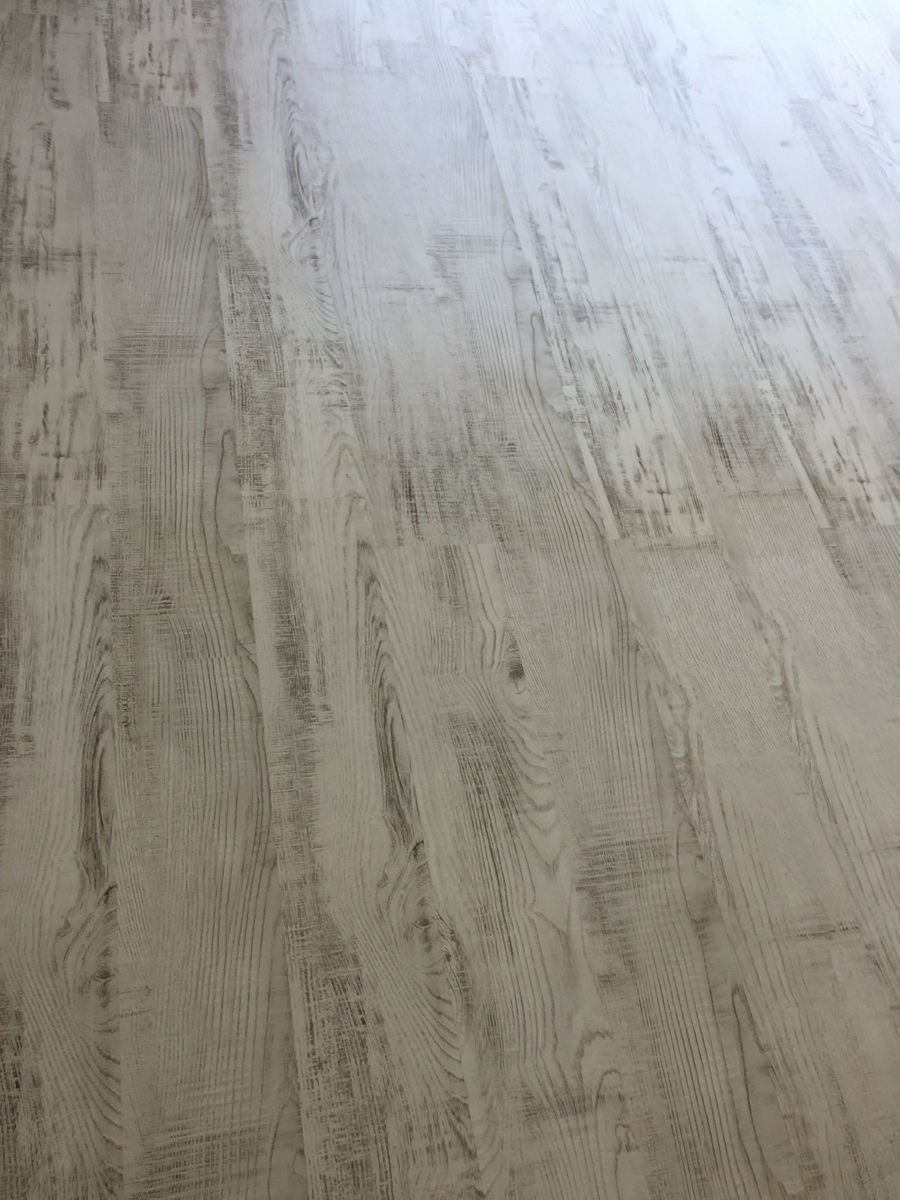 Instalare laminat , plintus.Уклатка ламината,плинтус. foto 0