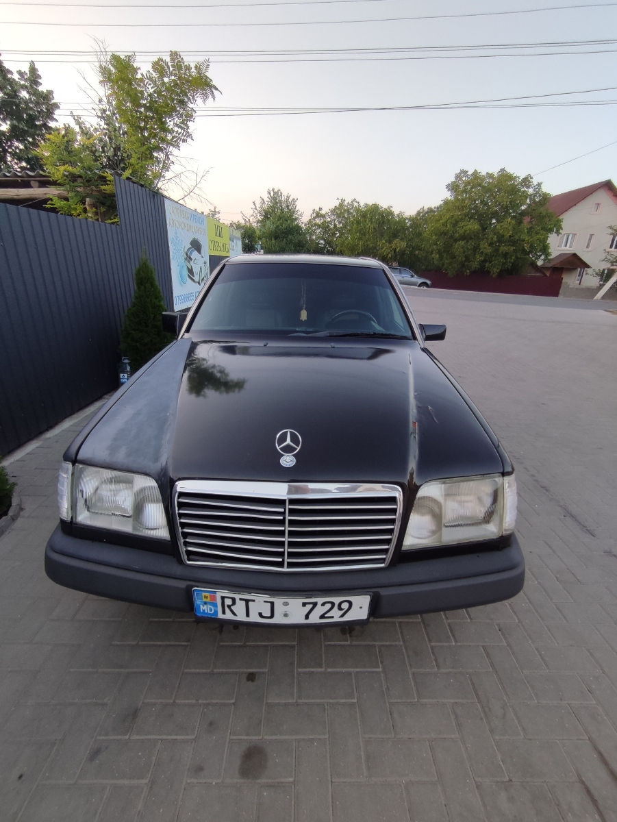 Mercedes E-Class foto 2