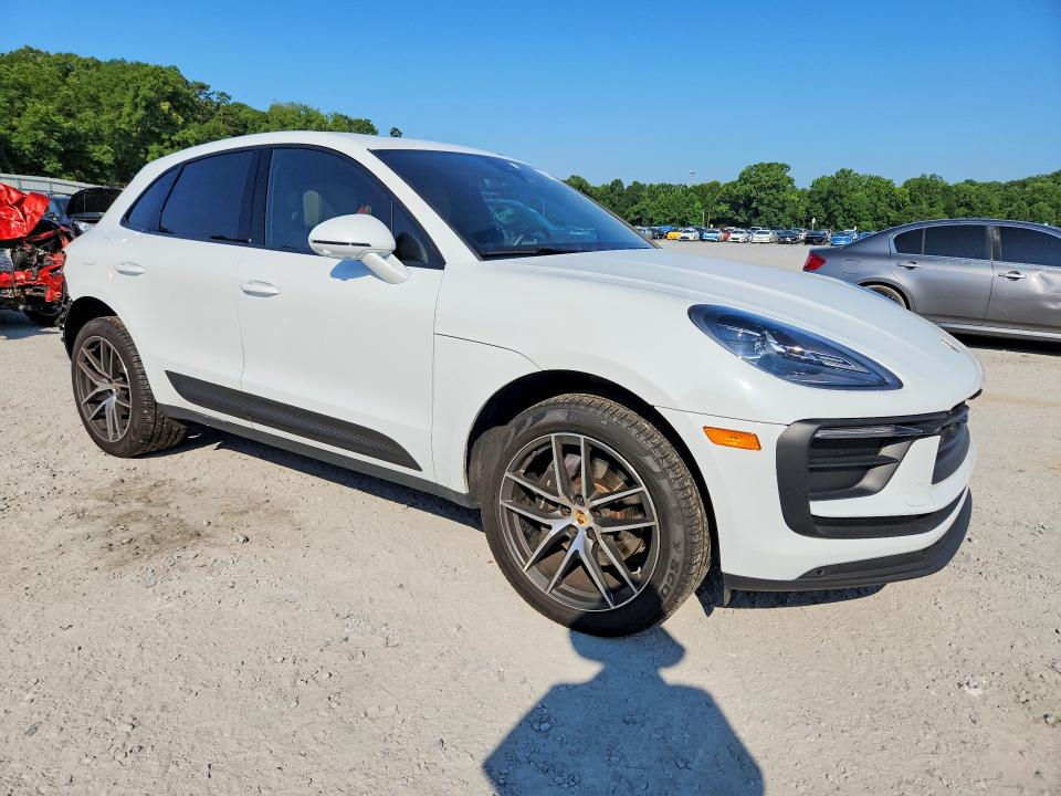 PorscheMacan