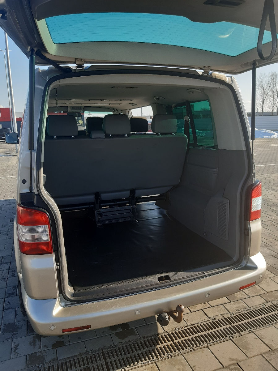 Volkswagen Caravelle foto 4