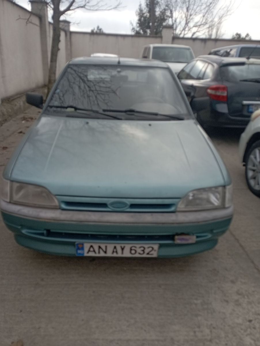 Ford Escort фото 2