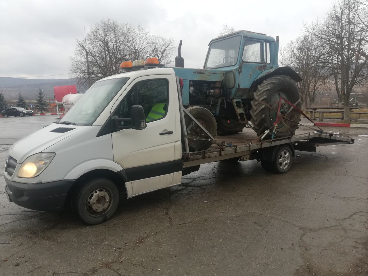Evacuator  24/24  tractari auto. Calarasi straseni falesti ungheni foto 6