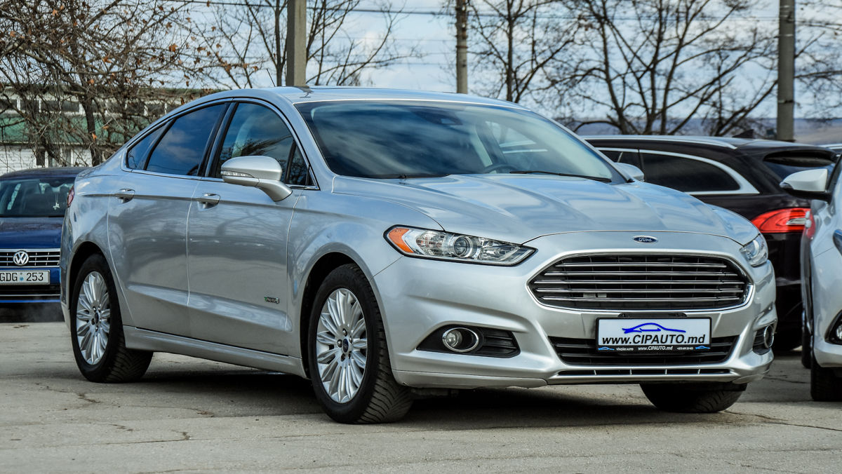 Ford Fusion foto 1