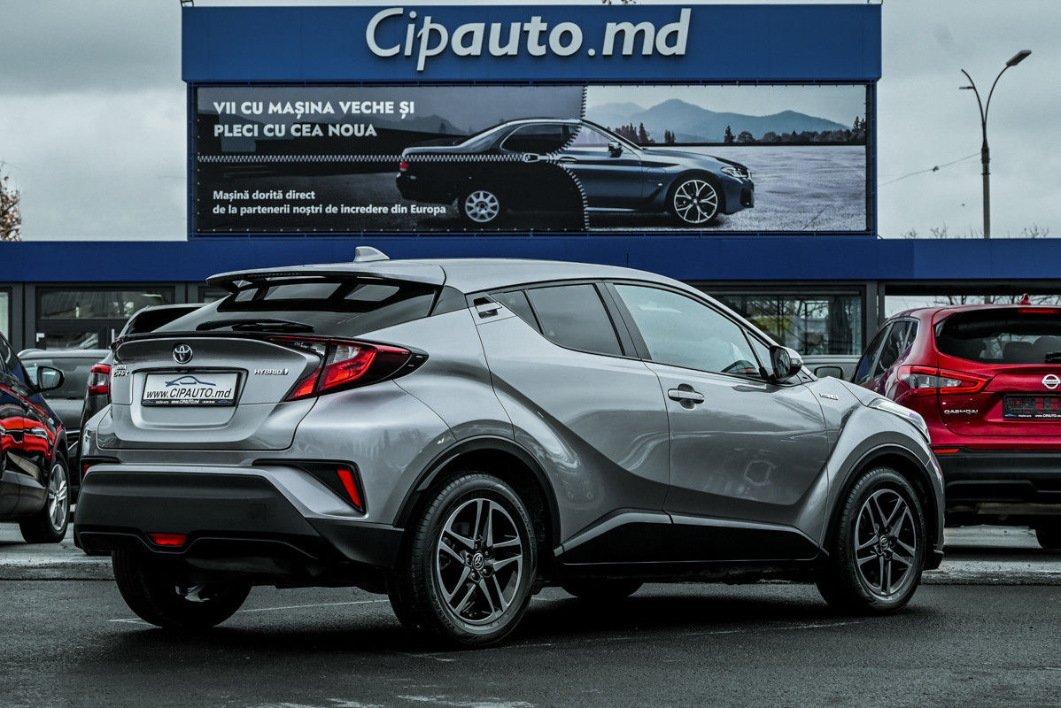 Toyota C-HR foto 1