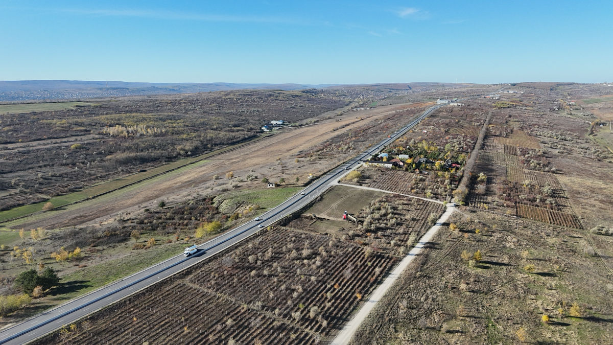 Teren de vânzare pe centura ialoveni -Chișinău R6 foto 4