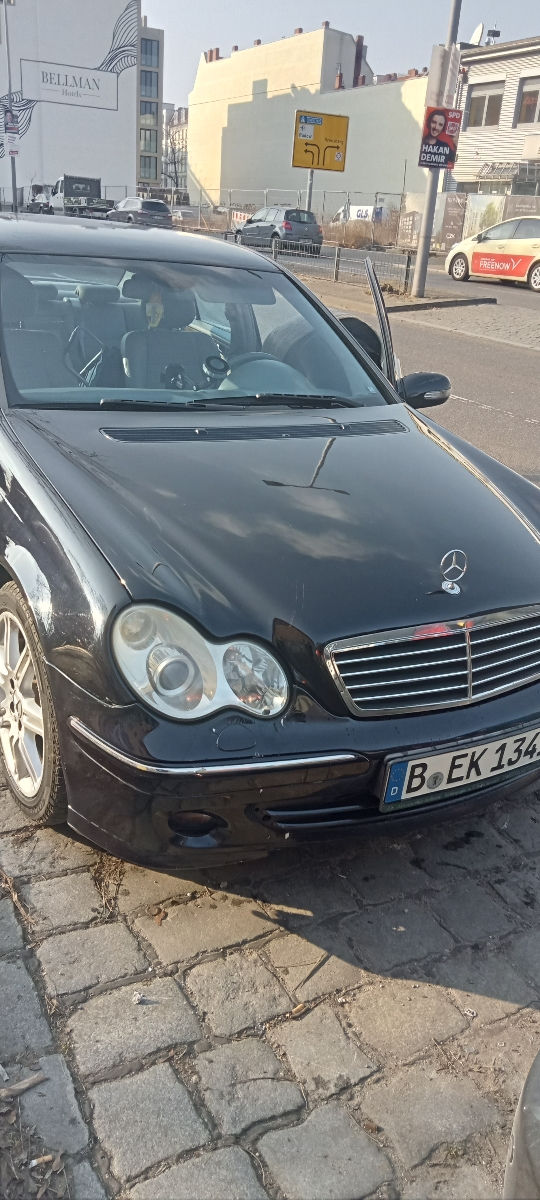 Mercedes C-Class foto 0