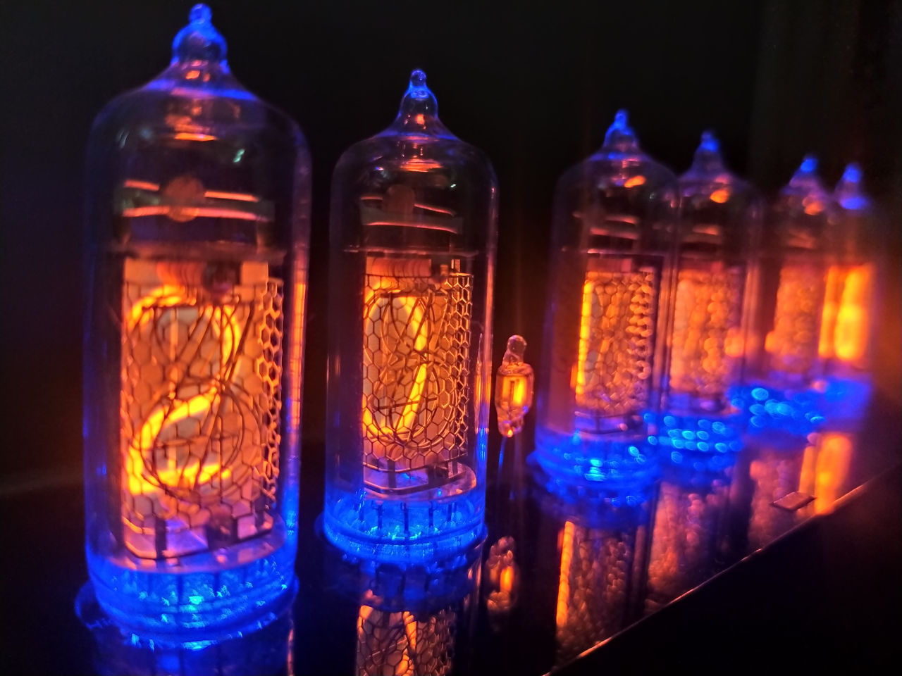 Сделанные вручную, уникальные, теплые, ламповые часы "Nixie clock" на винтажных ламповых индикатора. foto 8