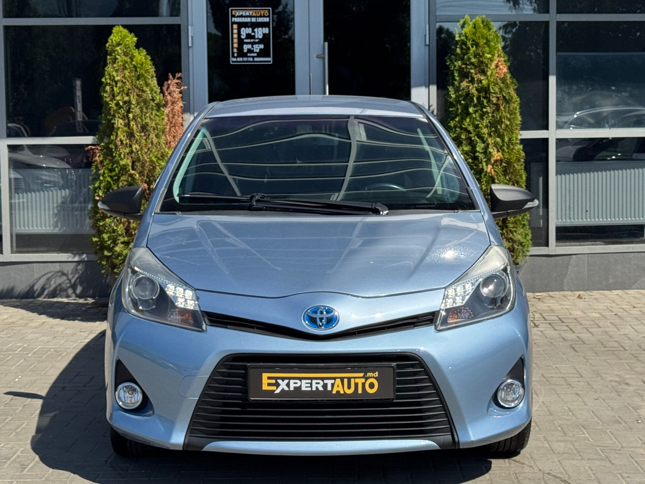 Toyota Yaris — фото 2