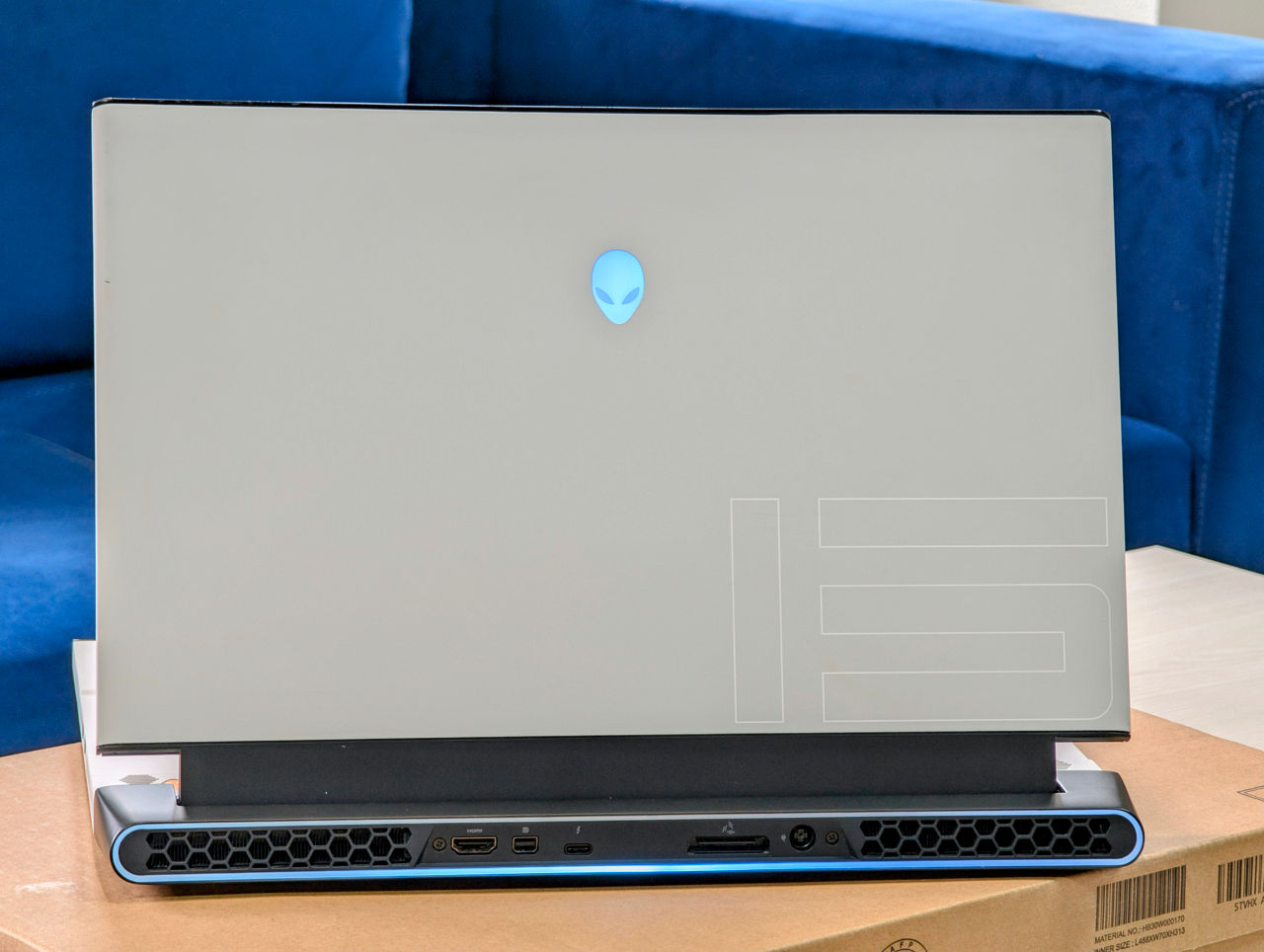 Ноутбук Dell Alienware M15 R2 4K Oled (Core i9 9980HK/16Gb DDR4/2TB SSD/6Gb Nvidia RTX 2080/15.6") фото 10